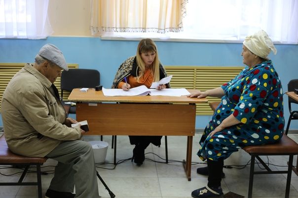 Фоторепортаж: Алексеевцы традиционно активны в единый День голосования: к полудню явка избирателей составляет 52%