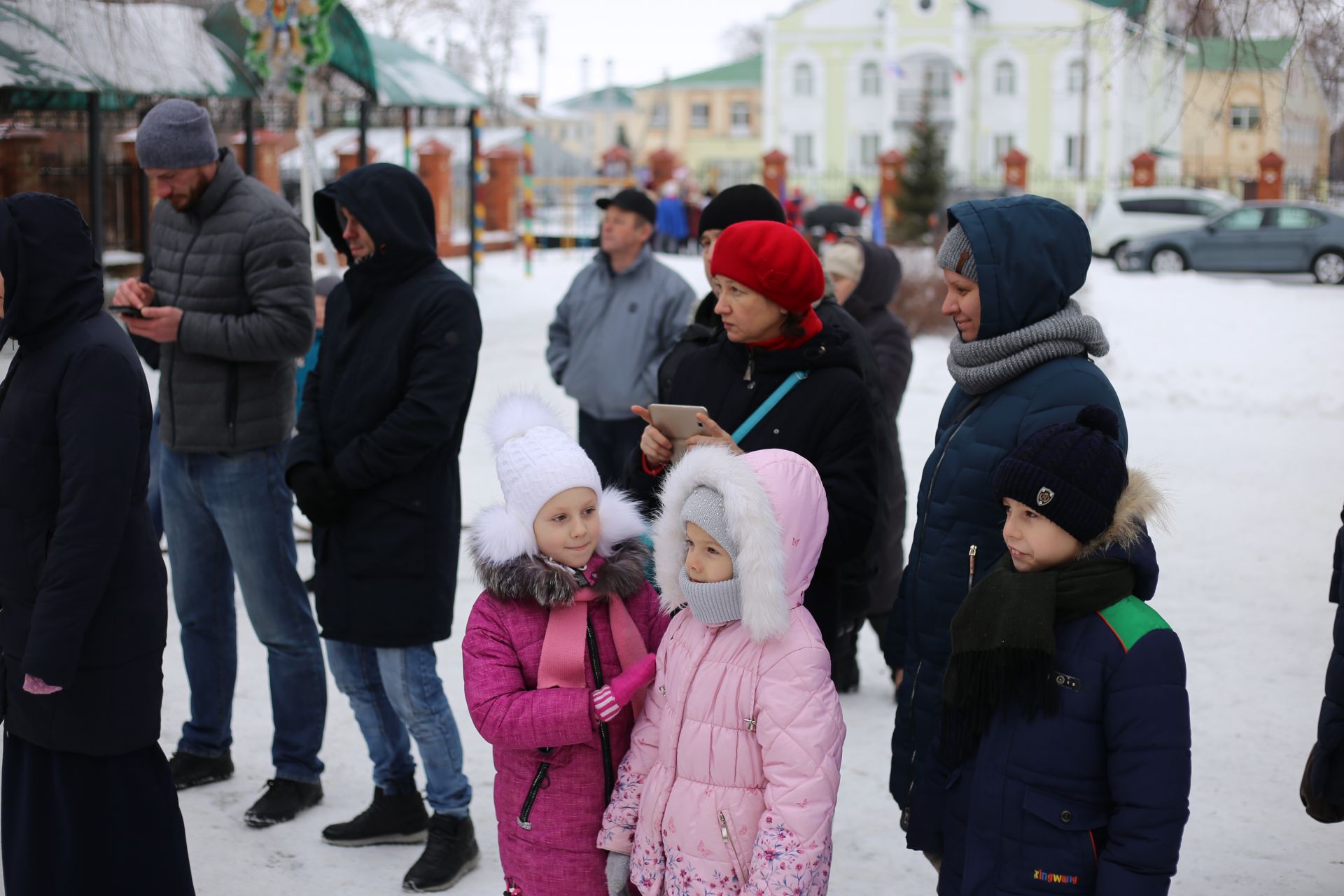 Фоторепортаж: на территории храма в Алексеевском прошли Рождественские гуляния