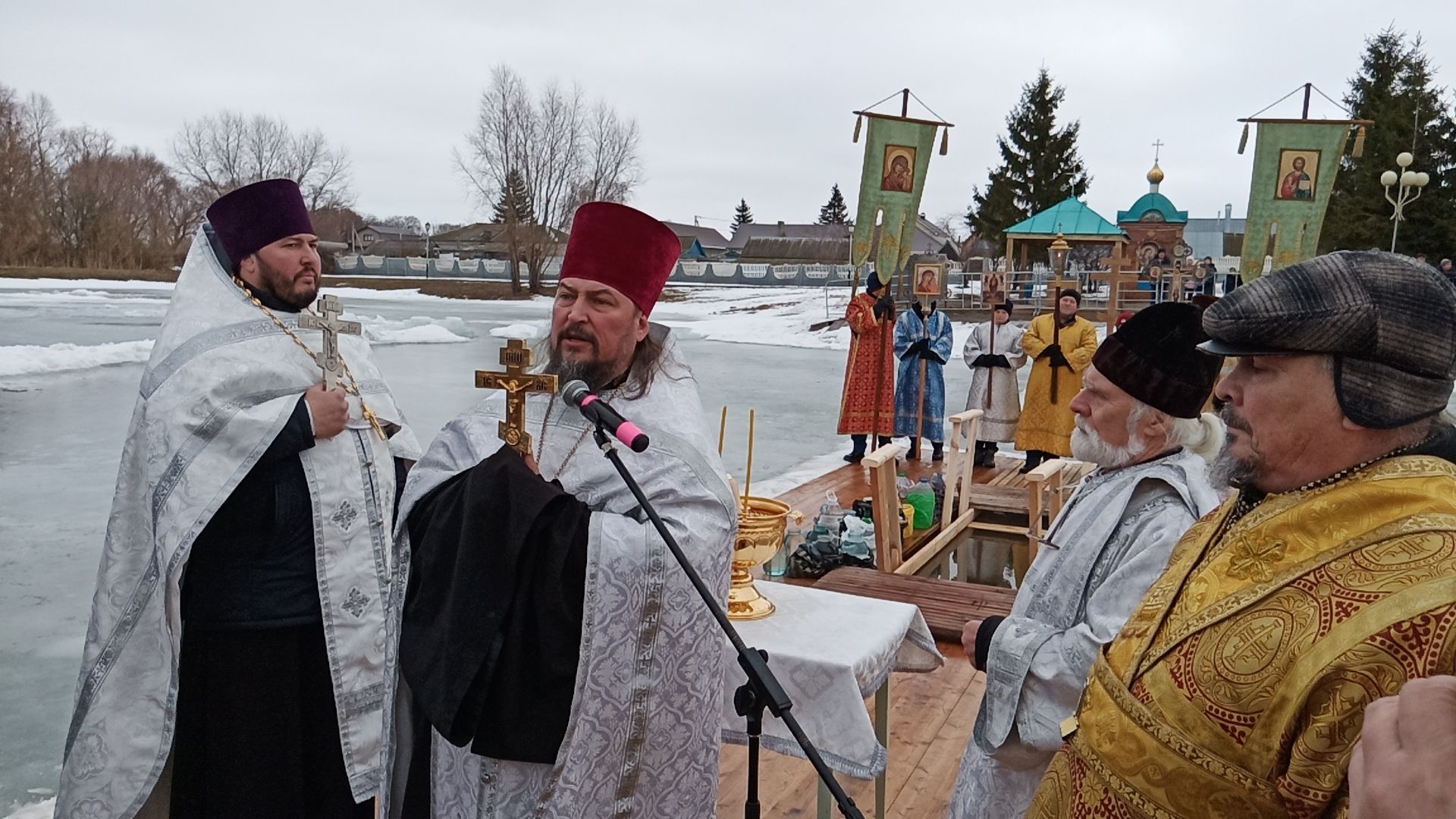 Фоторепортаж: Крещение Господне в Алексеевском