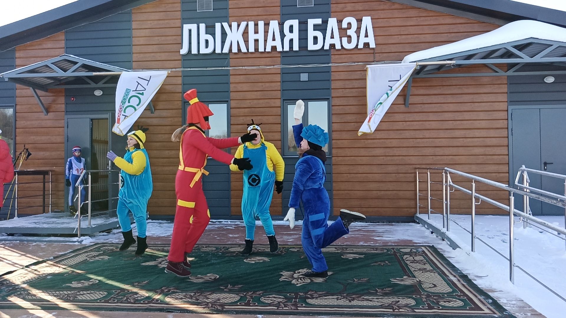 Большой фоторепортаж с "Лыжни России 2020"