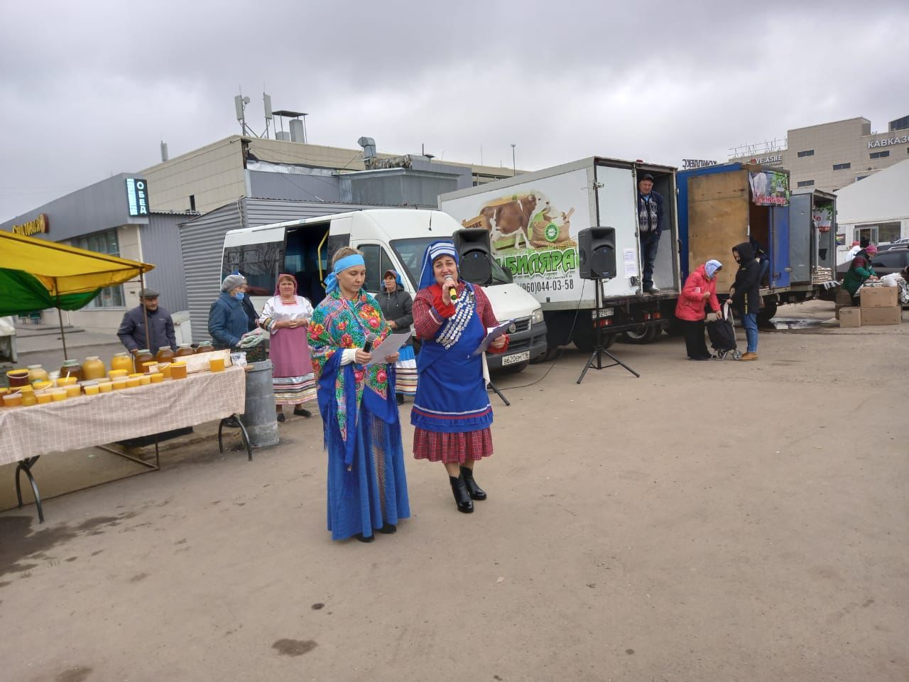Алексеевцы представляют район на ярмарке в Казани