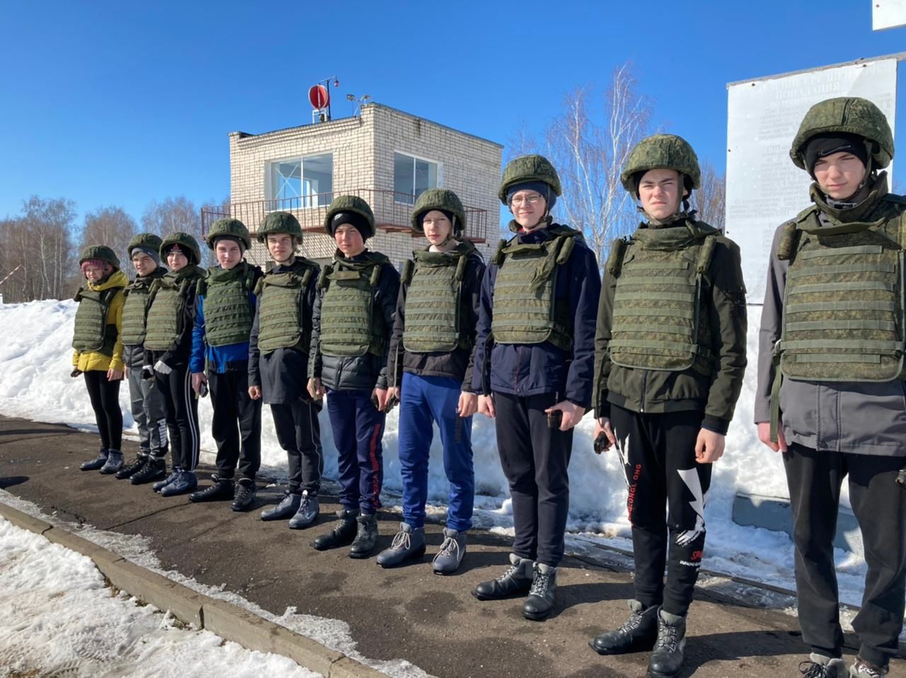 Билярские юнармейцы заняли первое место в военно-спортивной игре