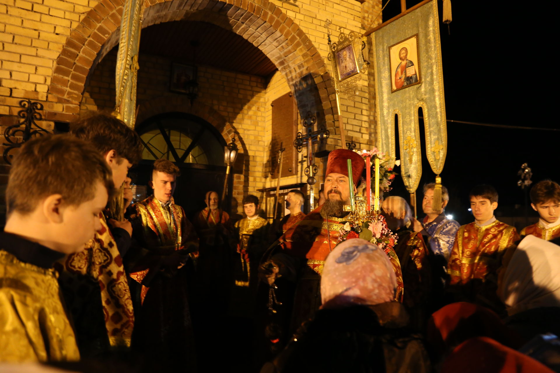 Крестным ходом встретили алексеевцы праздник Пасхи.