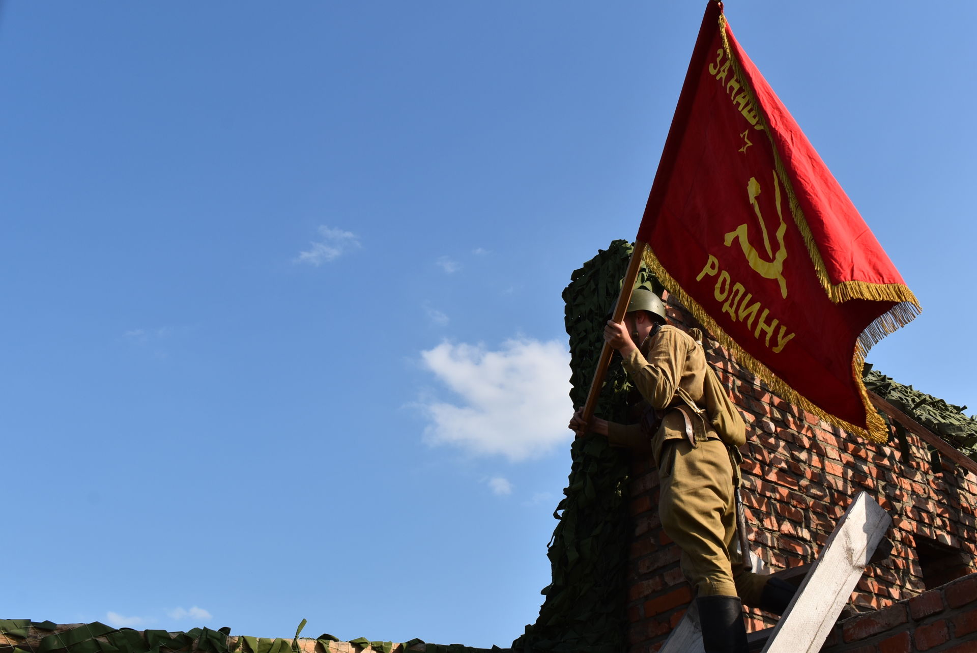 Фото и видеорепортаж: освобождение Брестской крепости в рамках фестиваля «Эльбэдэн»