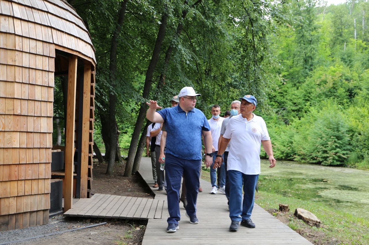 Президент Татарстана посетил молодежный форум «Сәләт» и Билярский музей-заповедник