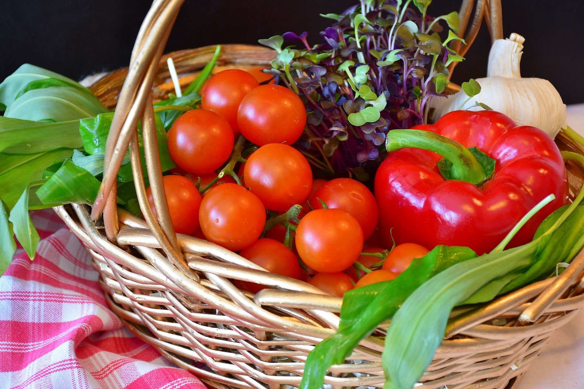 10 овощей, которые можно посадить в конце лета и успеть собрать урожай