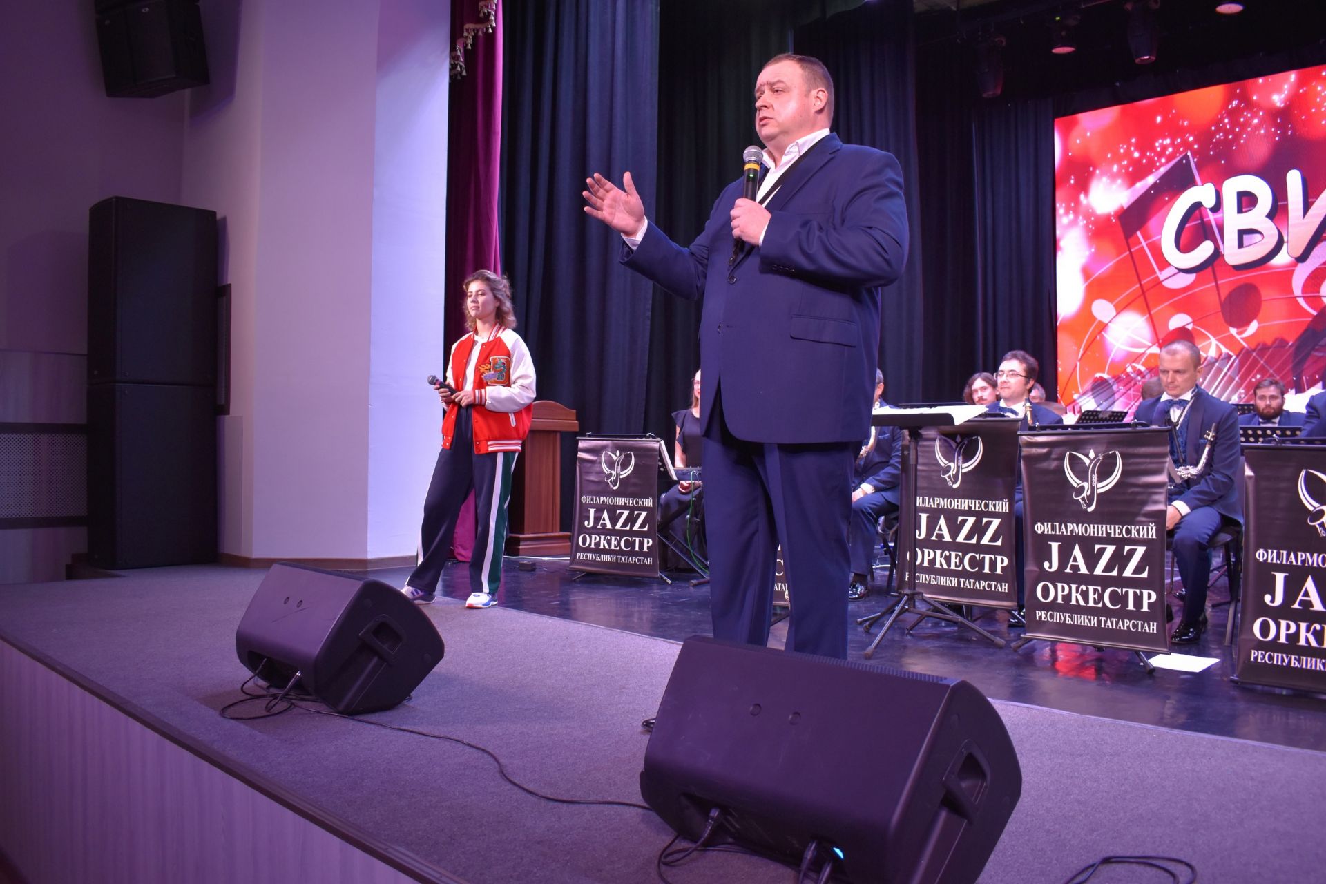 Джазовый оркестр из Казани устроил концерт для алексеевских школьников