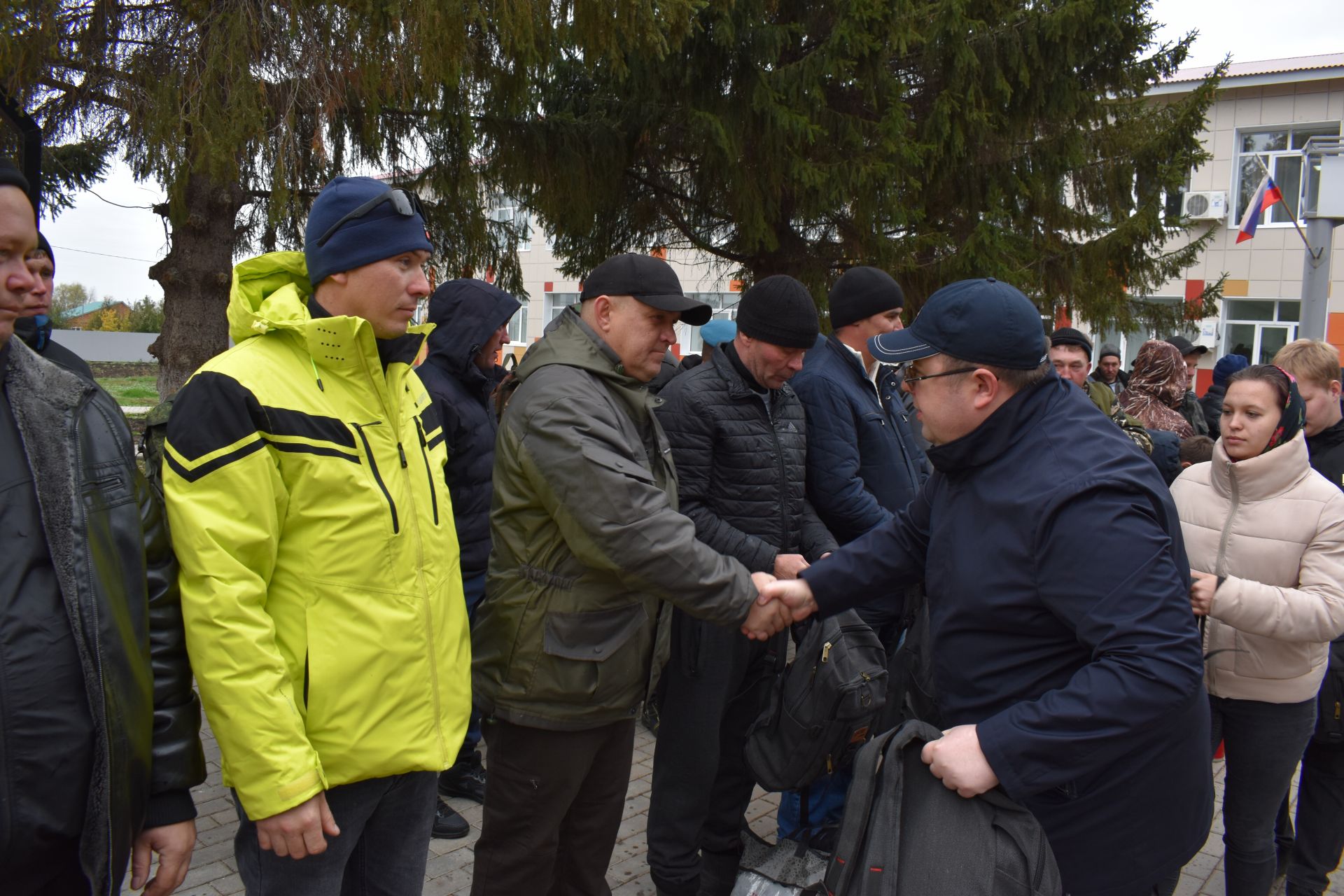 В Алексеевском проводили мобилизованных на учебный полигон