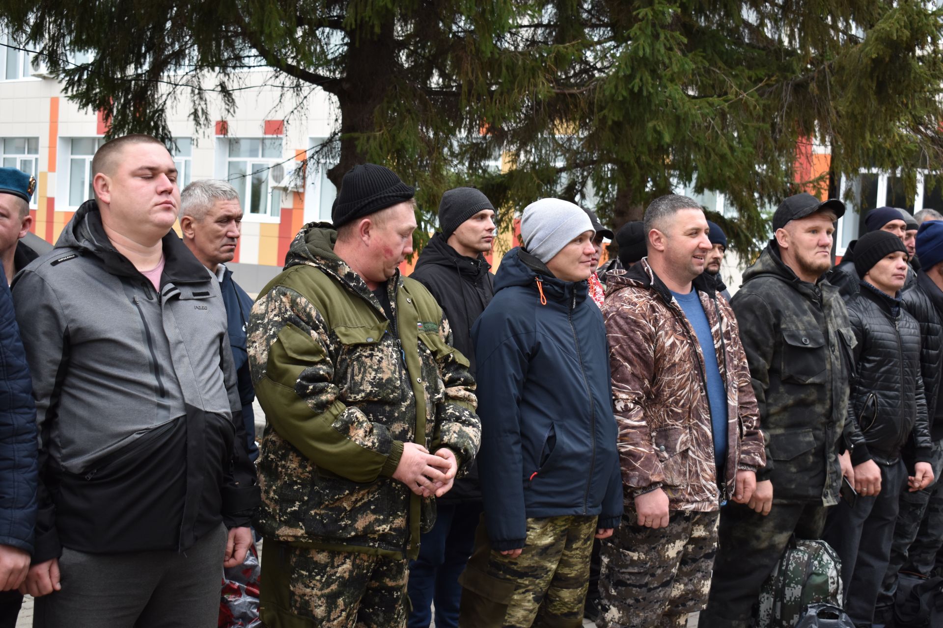 В Алексеевском проводили мобилизованных на учебный полигон