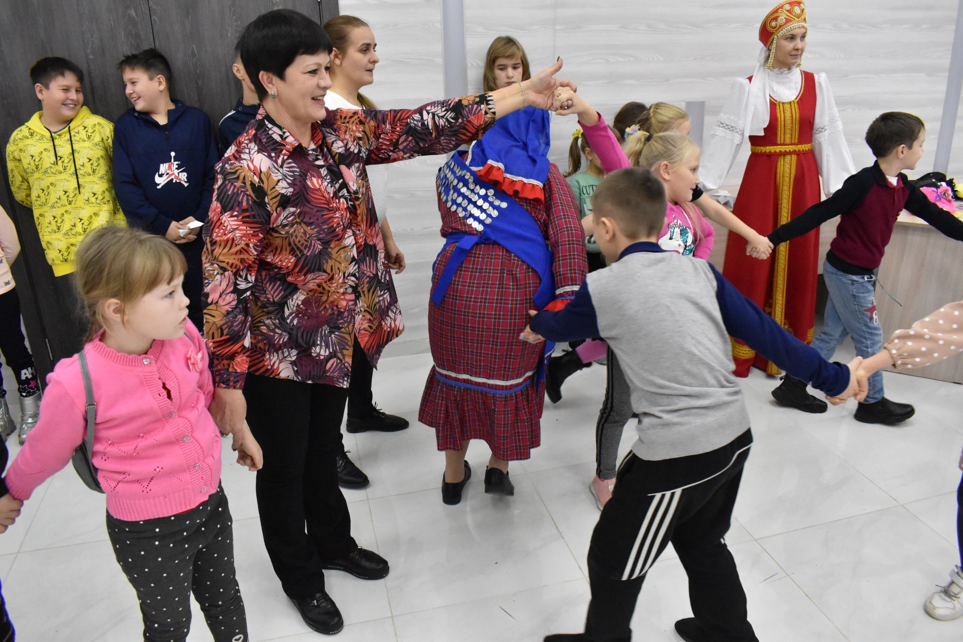 Алексеевских школьников накормили кашей «Дружба» и научили играм народов, проживающих в Татарстане