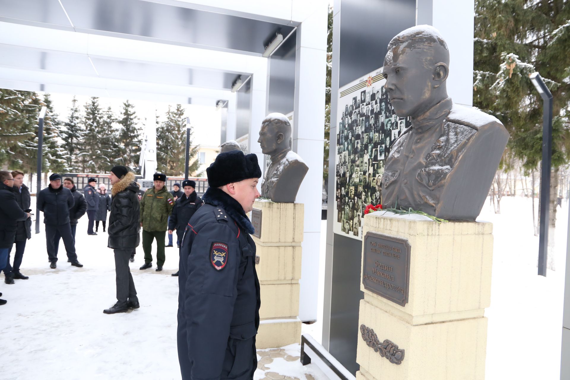 Глава Алексеевского района почтил память земляков, погибших, защищая Родину