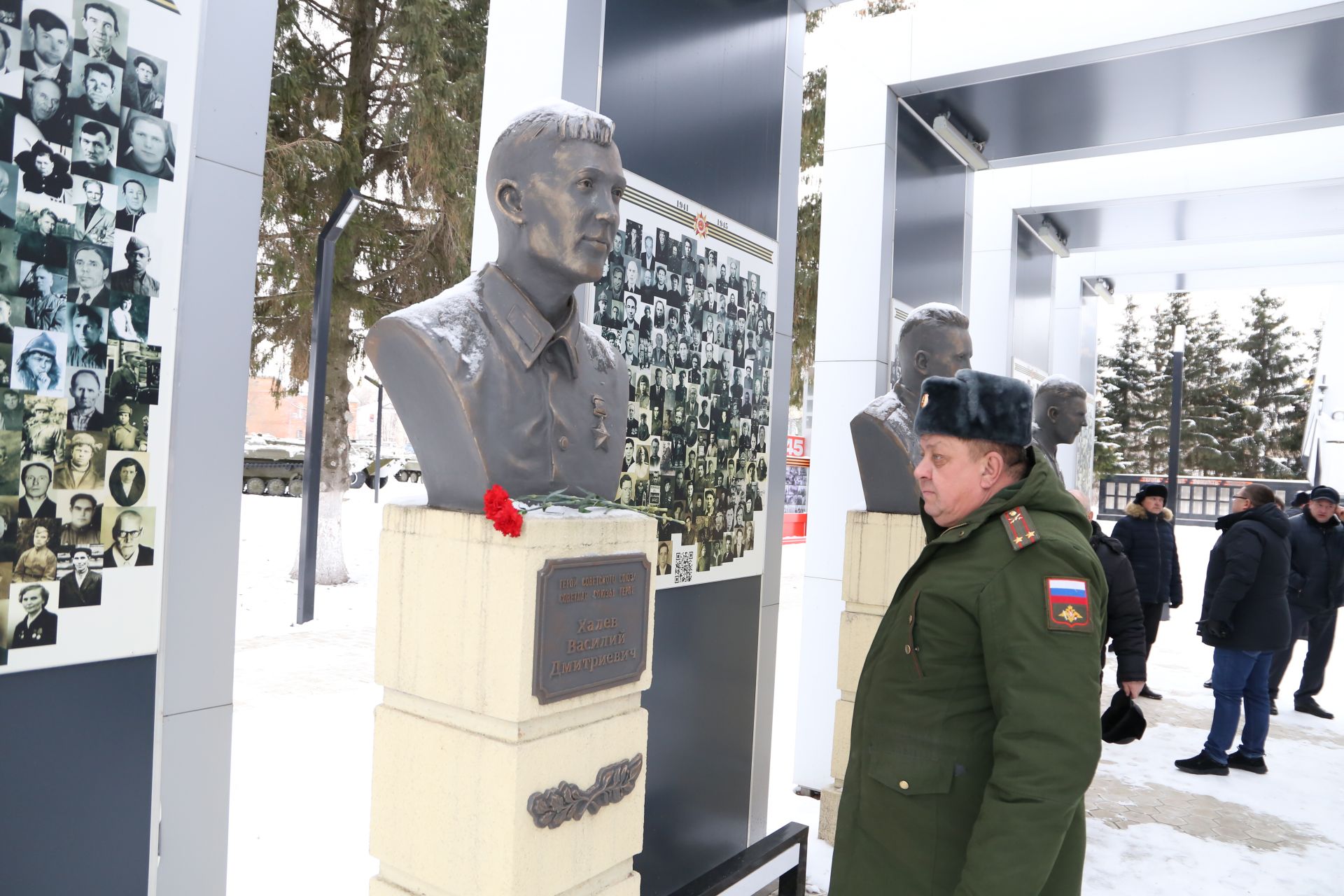 Глава Алексеевского района почтил память земляков, погибших, защищая Родину