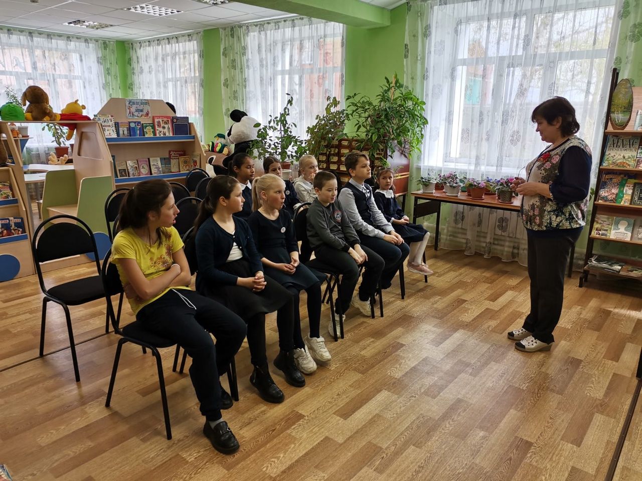 В центральной детской библиотеке прошел мастер-класс для юных читателей и воспитанников ГБУ КЦСОН