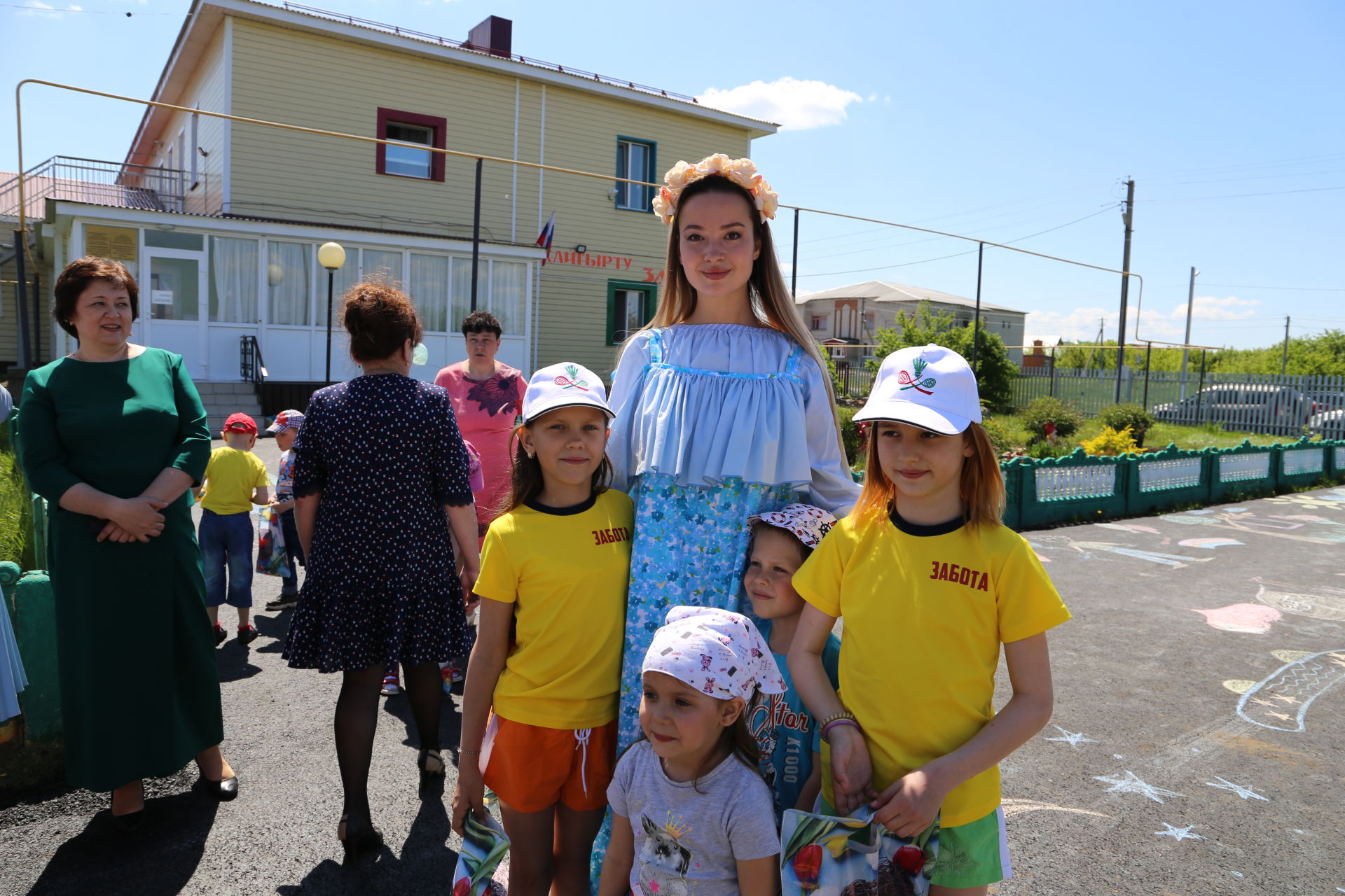 Сотрудники Счетной Палаты РТ устроили праздник для детей из приюта «Забота».