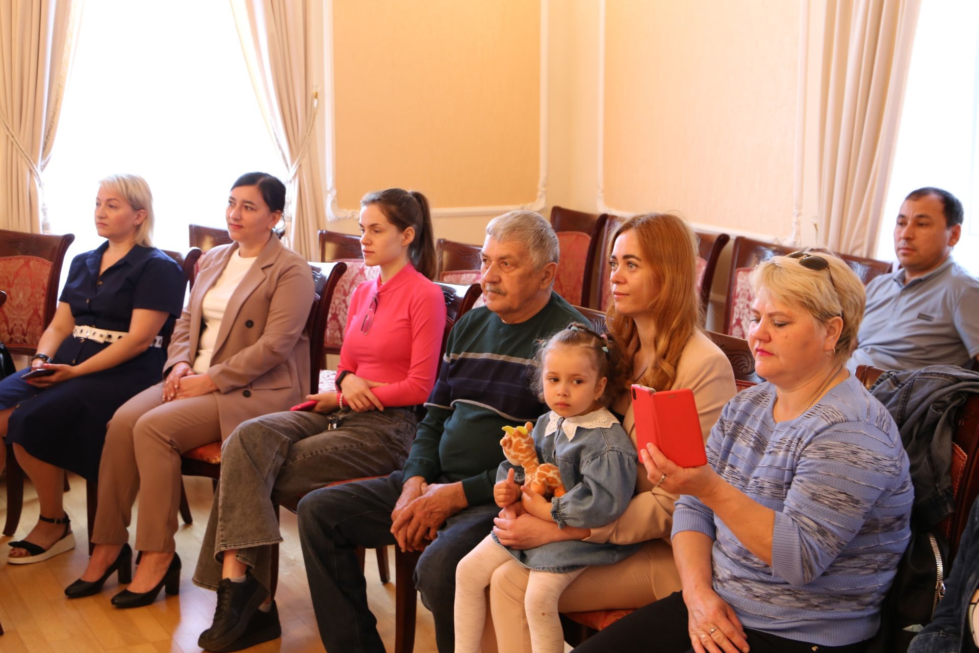 В канун Дня России десять юных алексеевцев получили паспорта