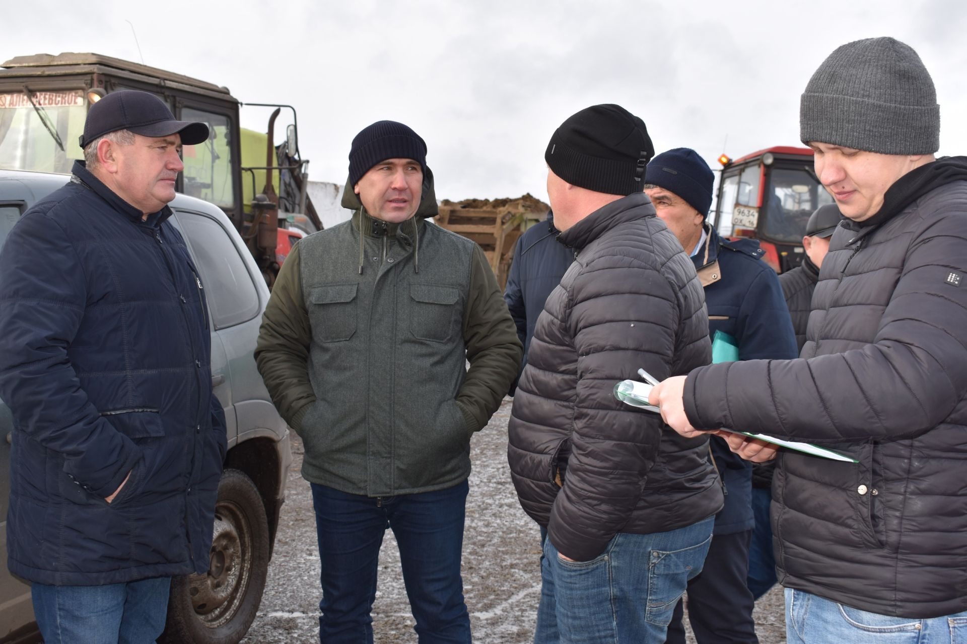 В Алексеевском прошёл конкурс по постановке техники на зимнее хранение