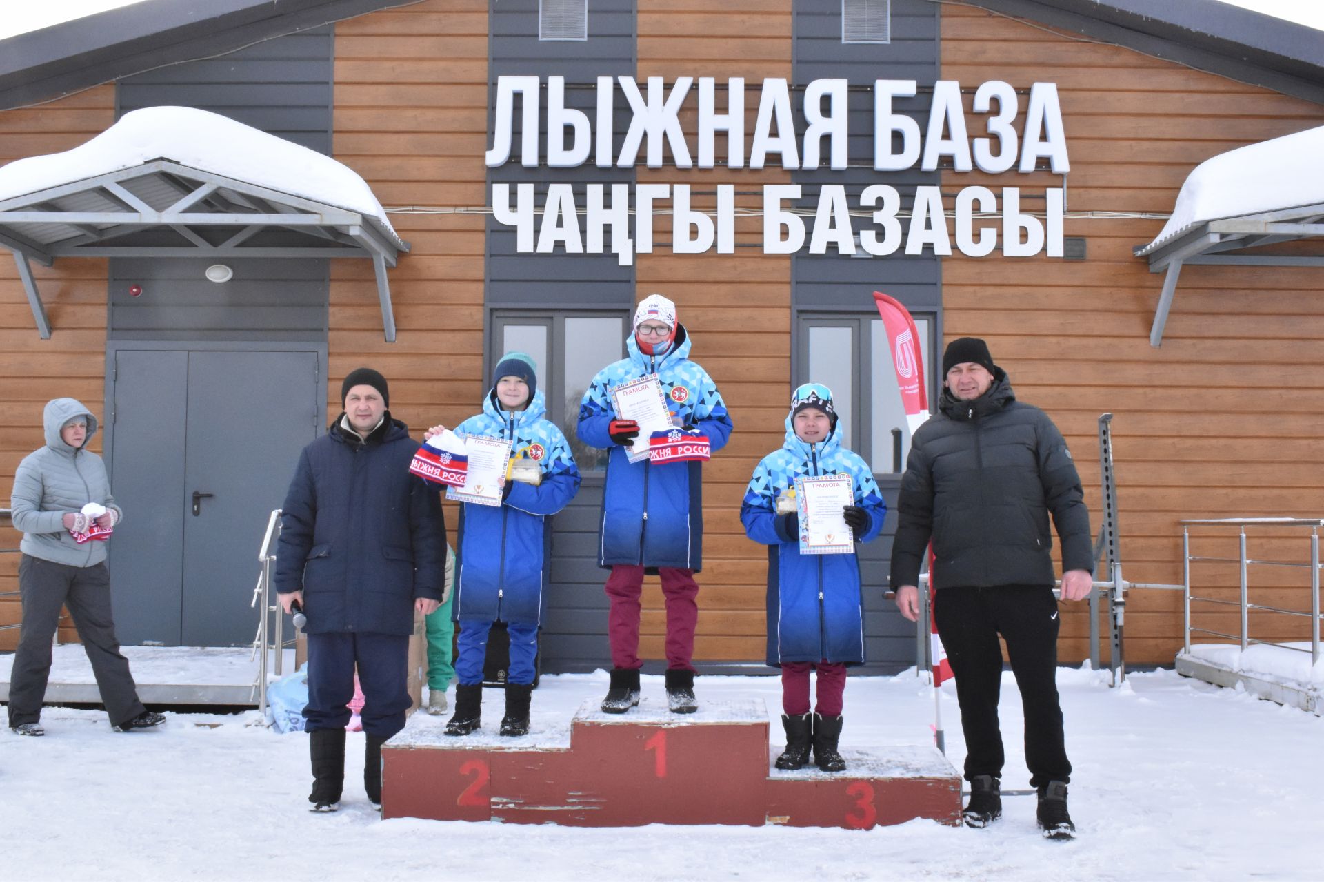 Около двухсот пятидесяти алексеевцев приняли участие в «Лыжне России»