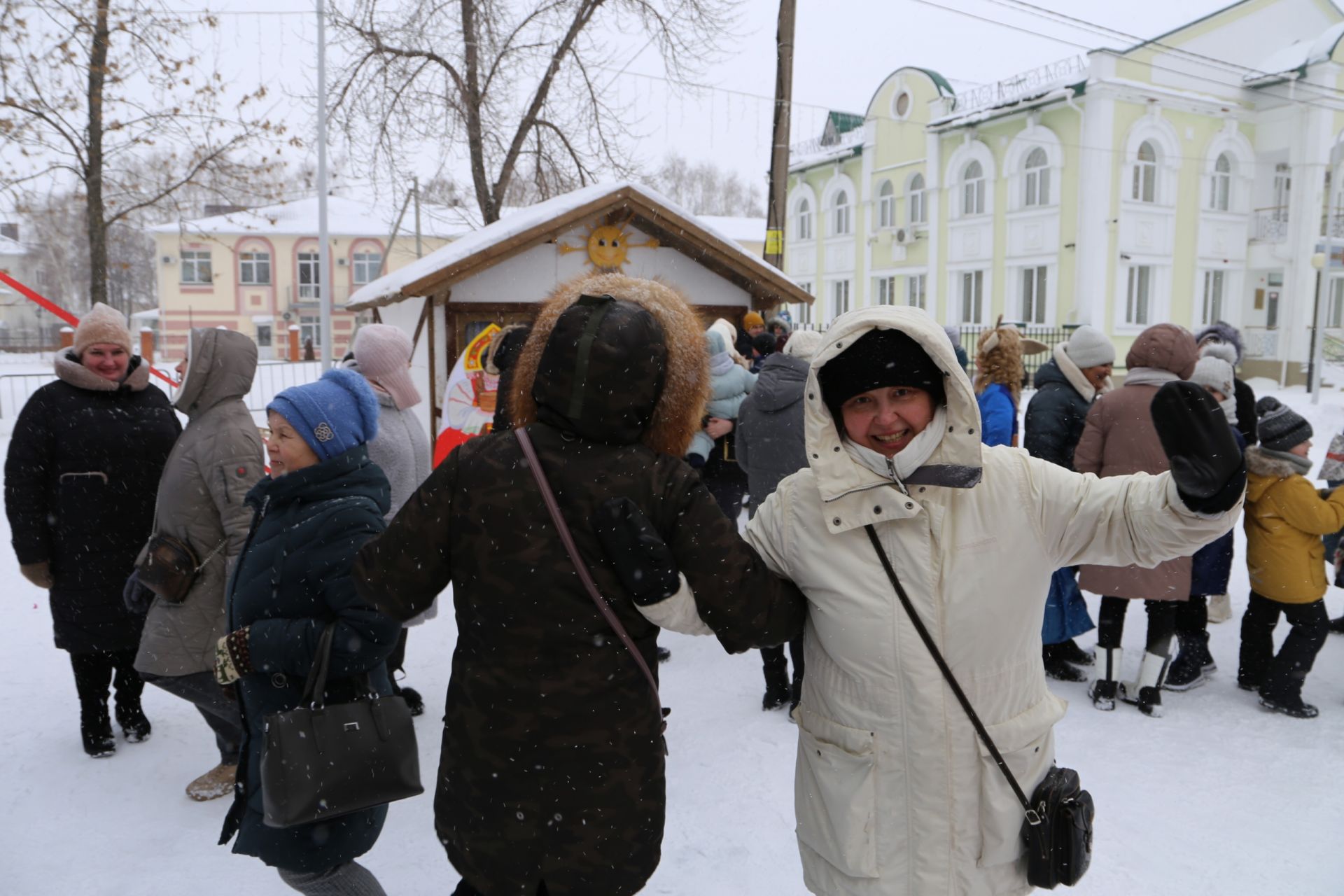 В Алексеевское на проводы зимы из Казани приехало более 160 туристов