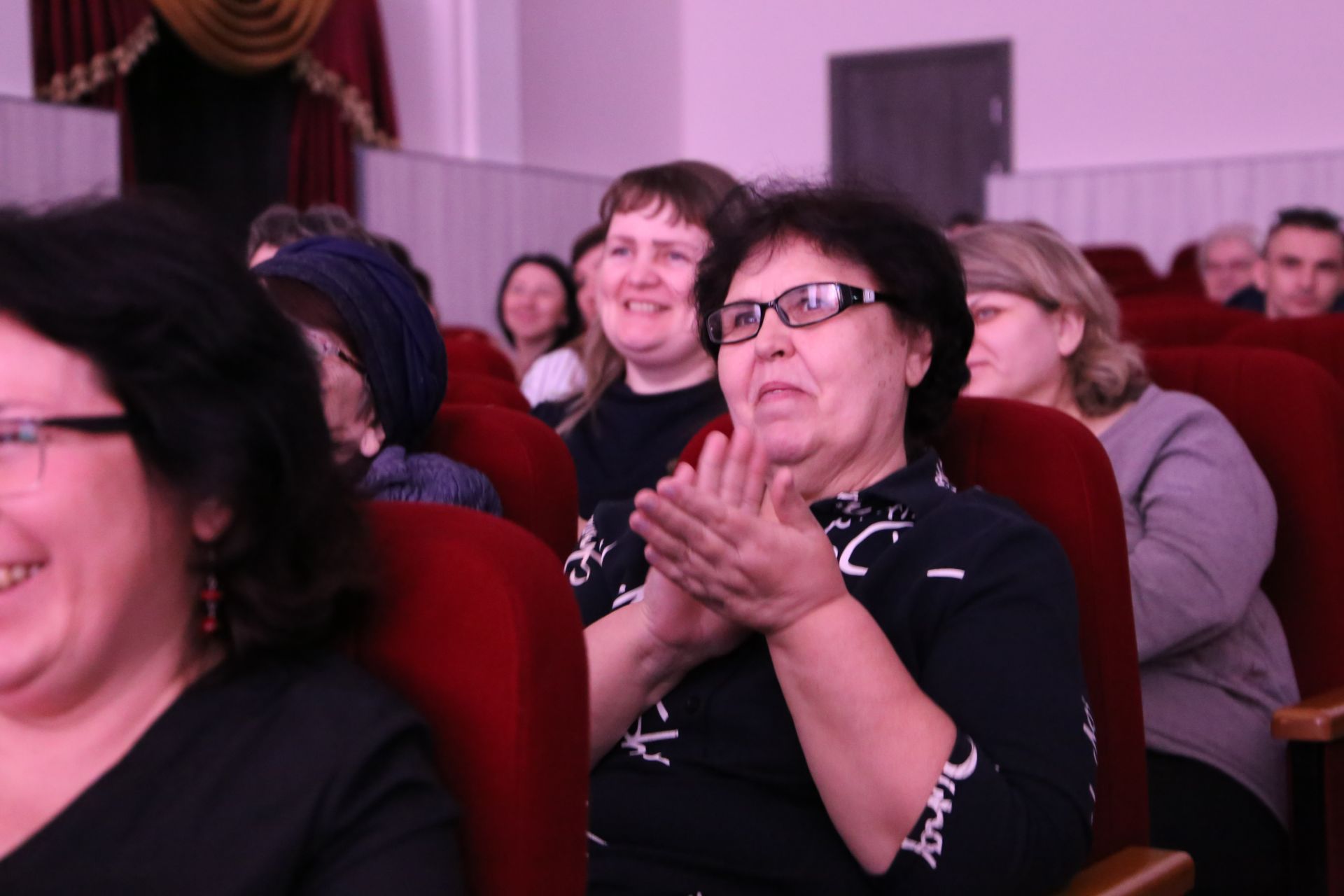 В РДК состоялся показ нового спектакля «Девчата»