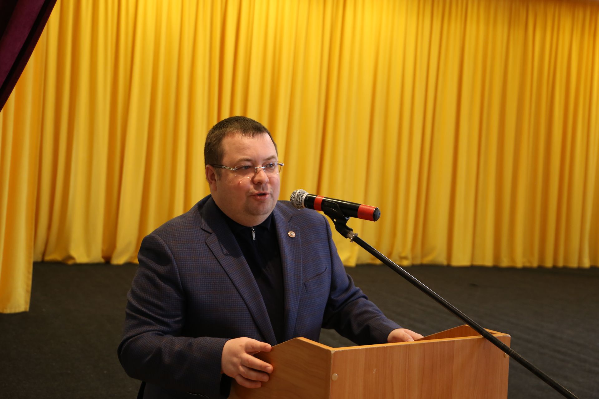 Глава Алексеевского района наградил работников коммунального хозяйства