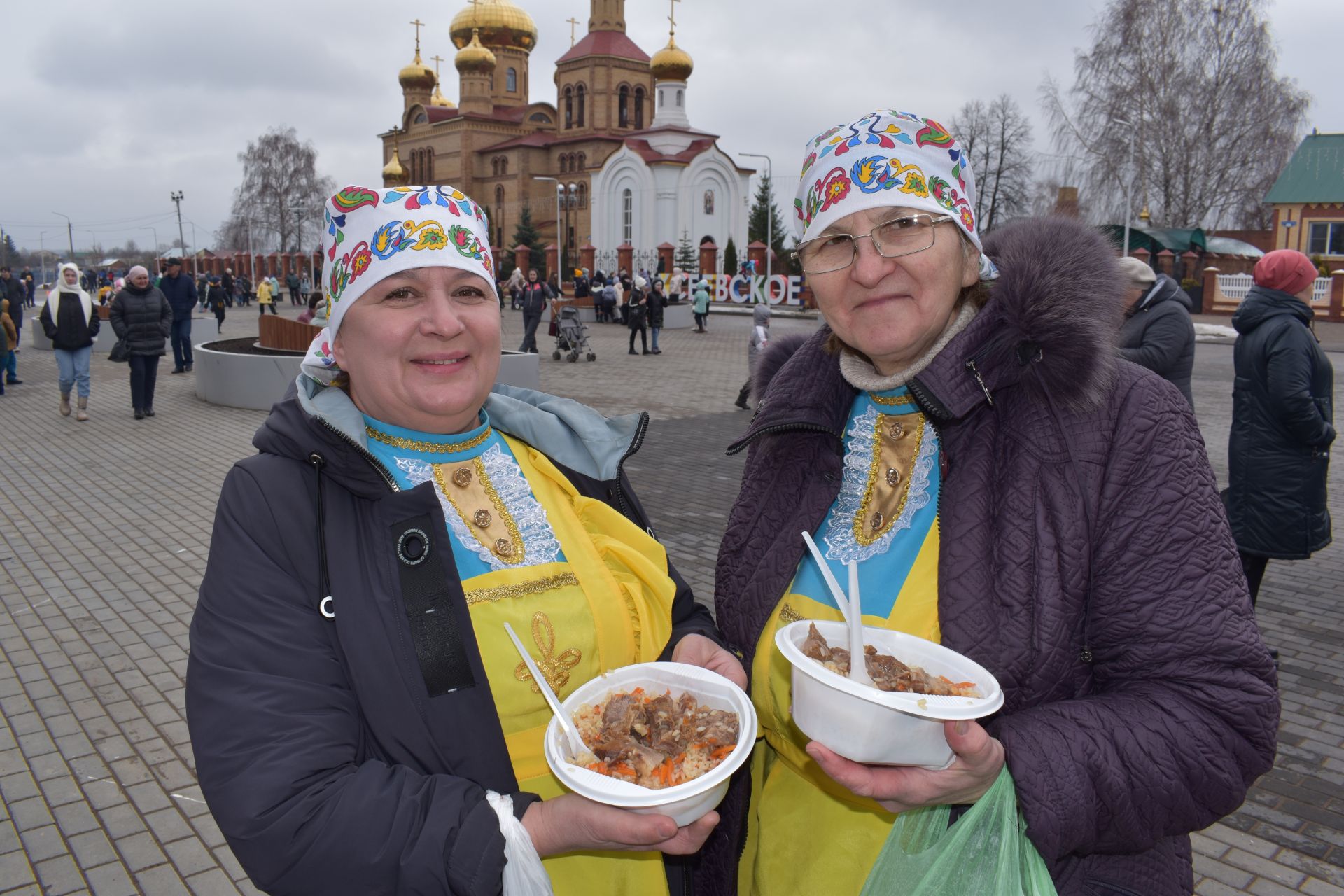Восточные мотивы, горячий плов, танцы и игры: в Алексеевском отпраздновали Навруз