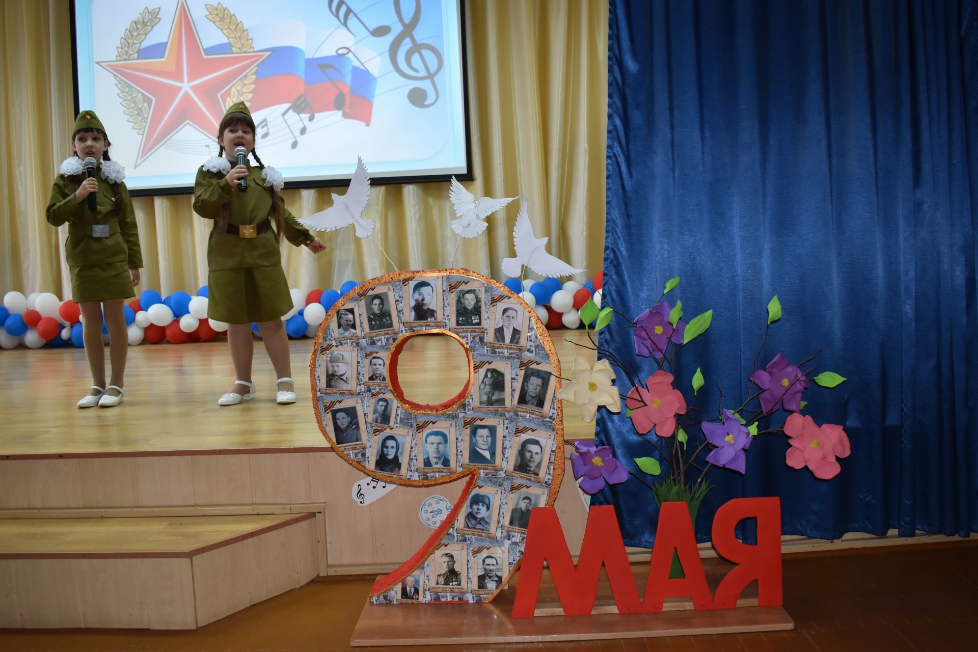 В Алексеевском прошел муниципальный конкурс военно-патриотической песни «Песня в солдатской шинели»