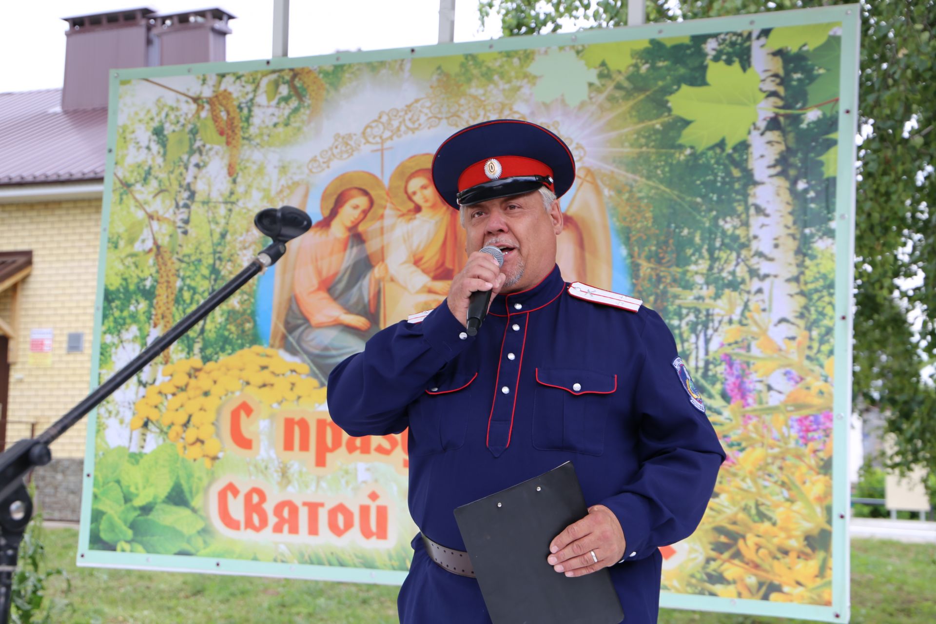 Фоторепортаж: В Куркуле дружно отпраздновали праздник Троицы