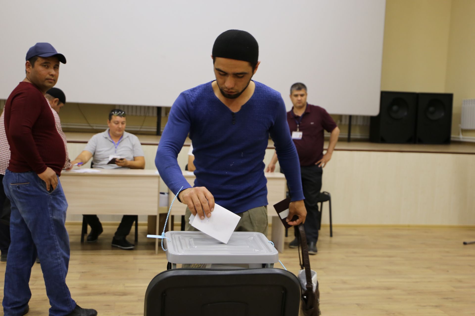 В Алексеевском районе состоялись досрочные выборы президента Узбекистана