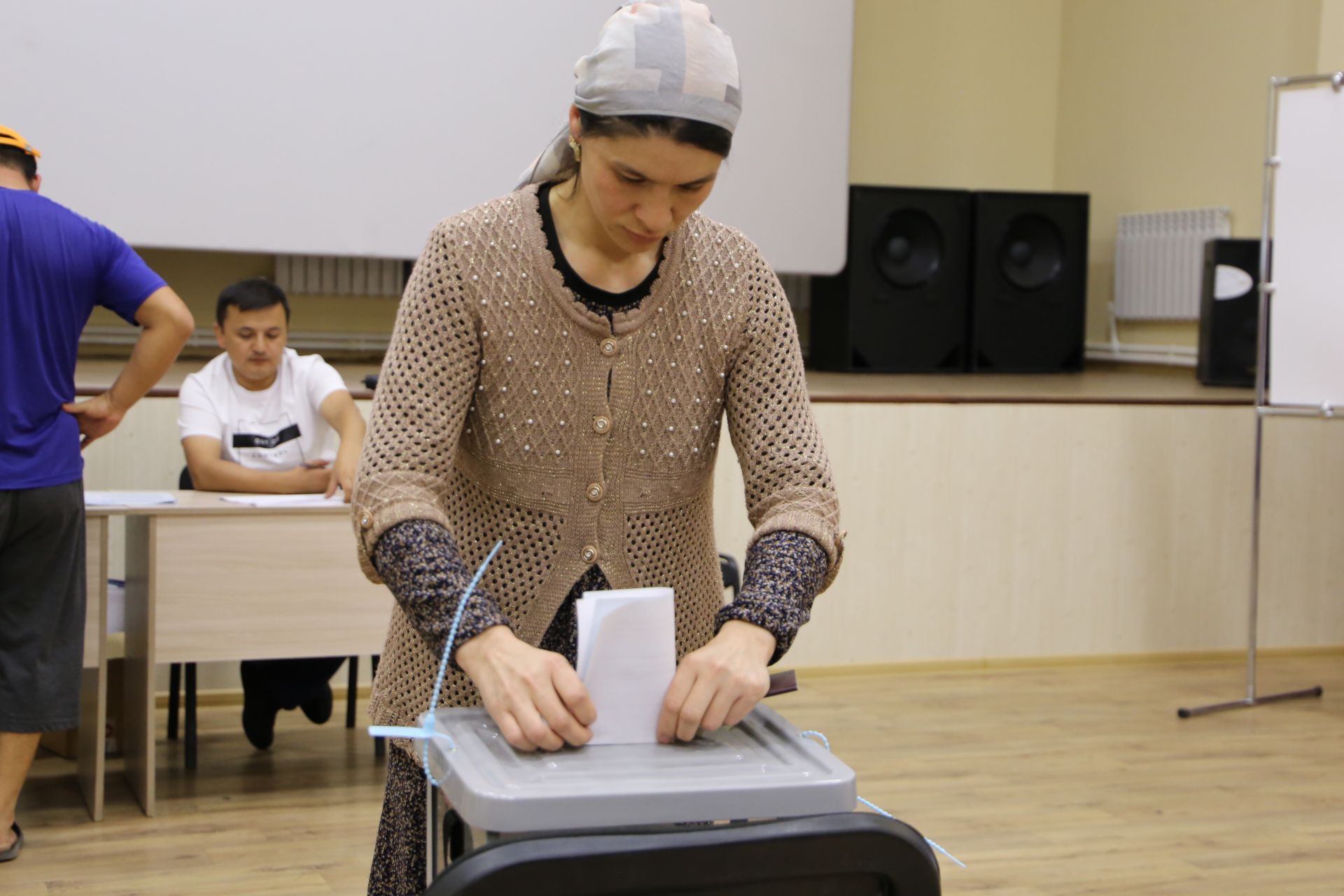 В Алексеевском районе состоялись досрочные выборы президента Узбекистана