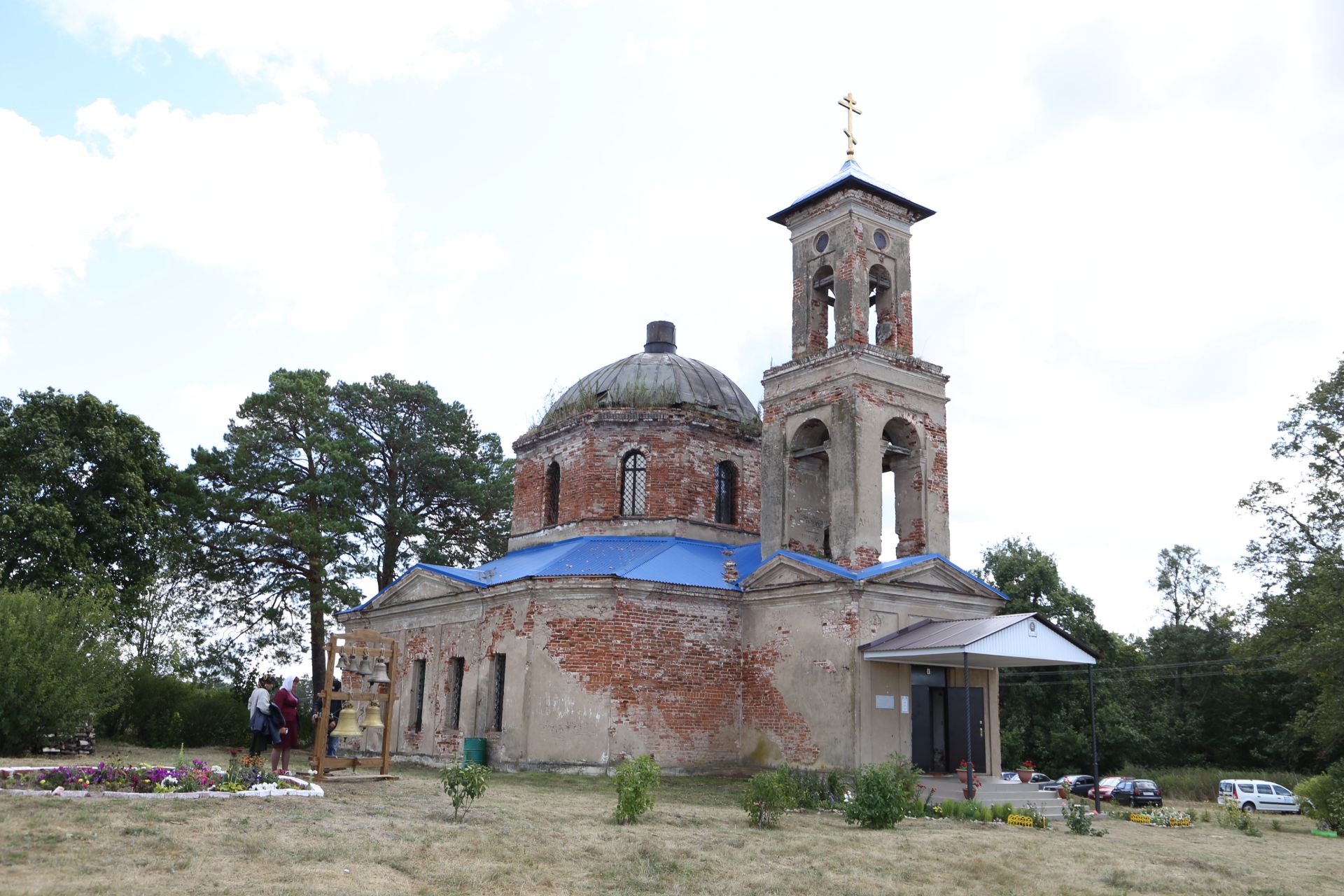 Епископ Чистопольский и Нижнекамский принял участие в торжествах в честь 230-летия храма в Караваево