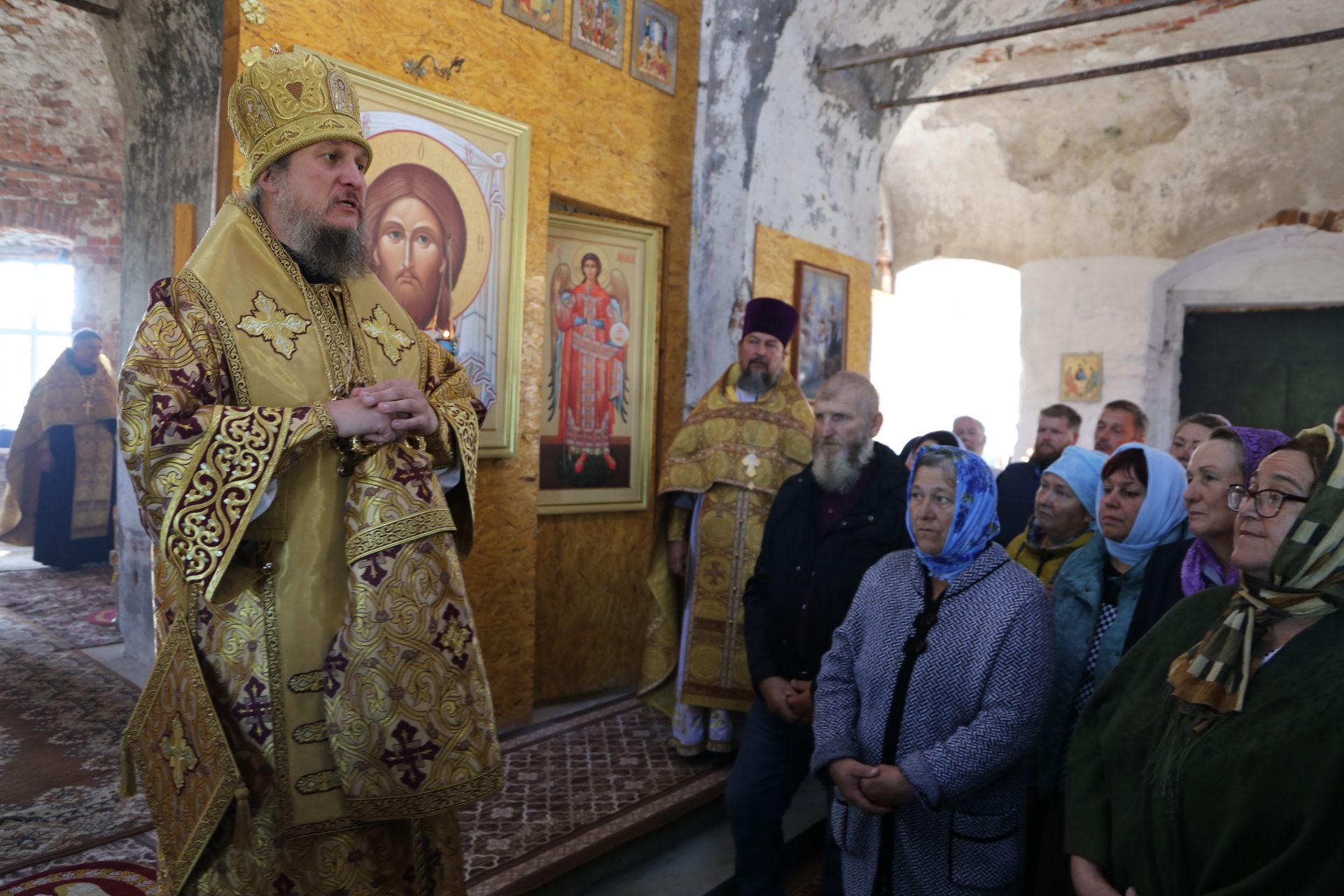 Епископ Чистопольский и Нижнекамский принял участие в торжествах в честь 230-летия храма в Караваево