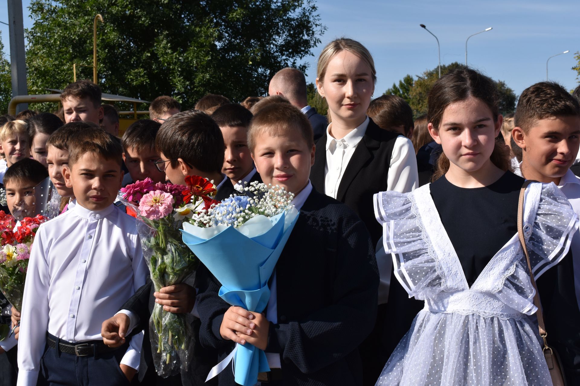 В первой школе райцентра прошла торжественная линейка в честь начала учебного года