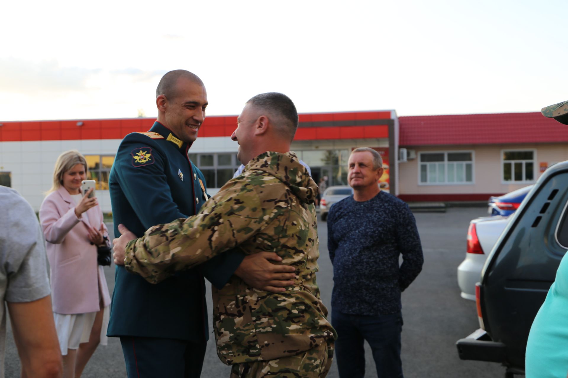 Герой России Расим Баксиков посетил подростковый клуб Юнармеец в Билярске