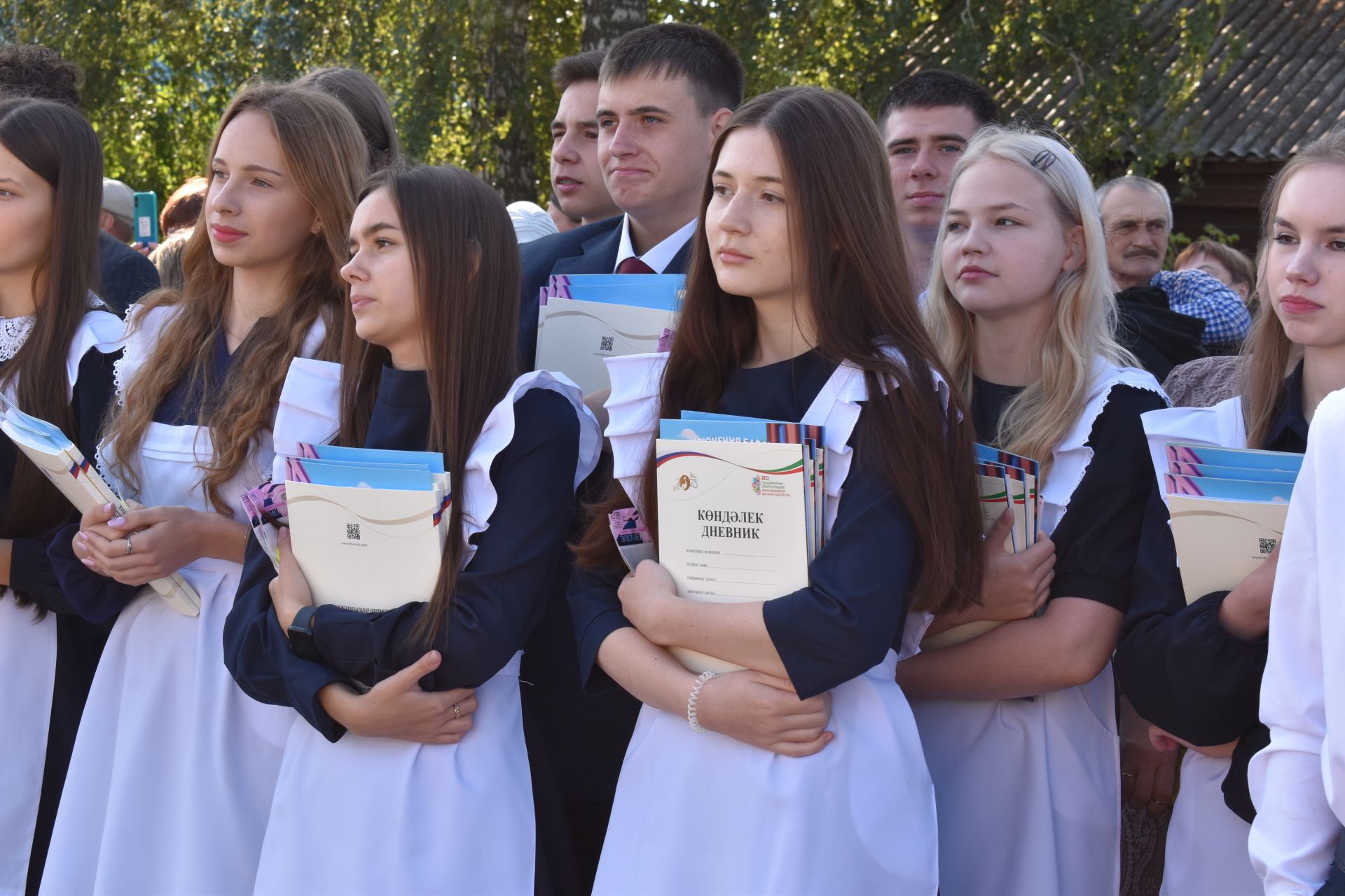 В первой школе райцентра прошла торжественная линейка в честь начала учебного года
