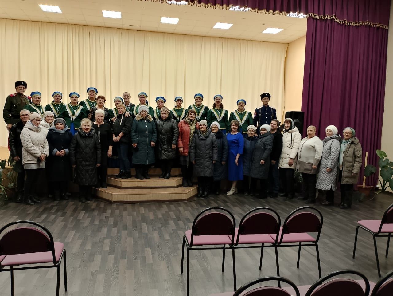 В Больших Полянках состоялся праздничный концерт, посвящённый Дню матери