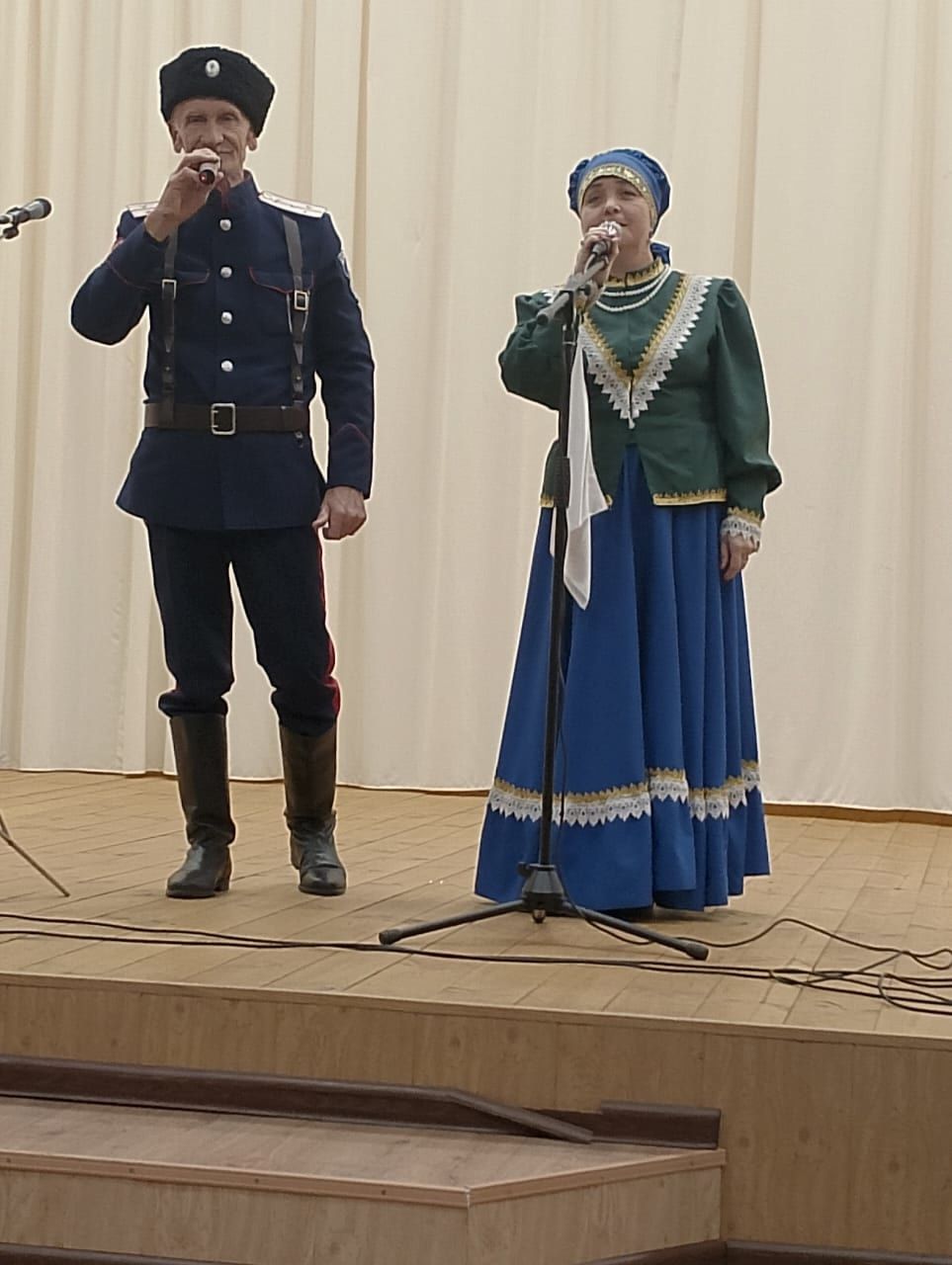 В Больших Полянках состоялся праздничный концерт, посвящённый Дню матери