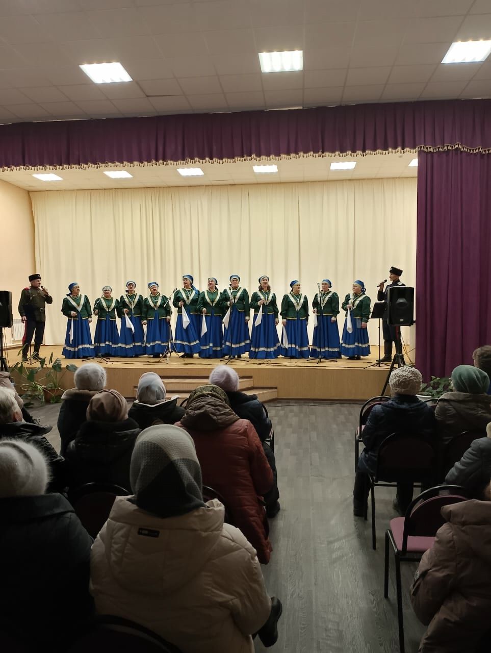 В Больших Полянках состоялся праздничный концерт, посвящённый Дню матери