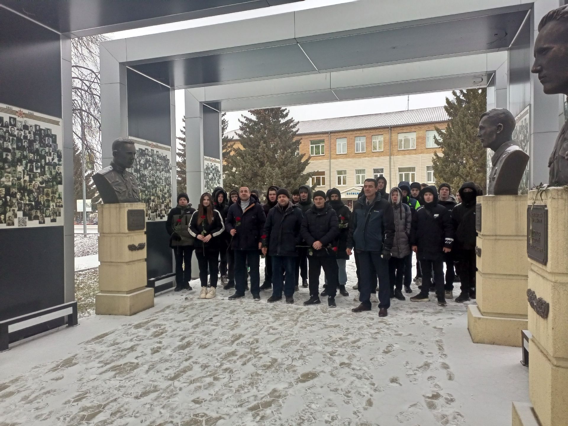 В Алексеевском районе состоялись торжества, посвящённые Дню Героев Отечества