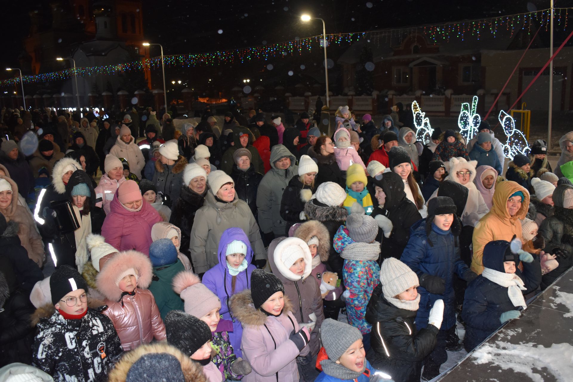 В Алексеевском состоялось открытие главной елки