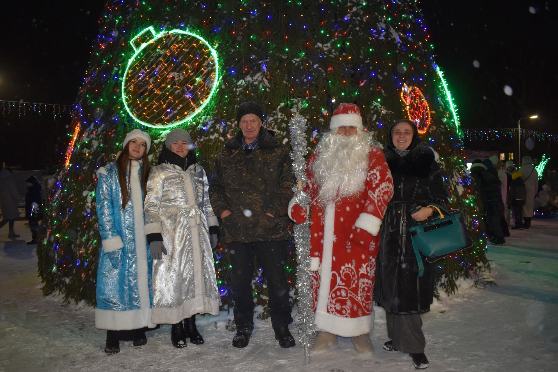 В Алексеевском состоялось открытие главной елки