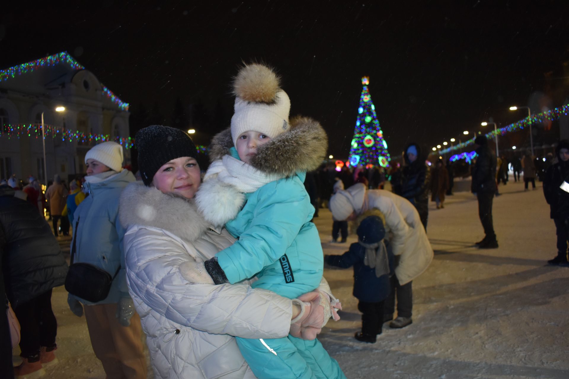 В Алексеевском состоялось открытие главной елки