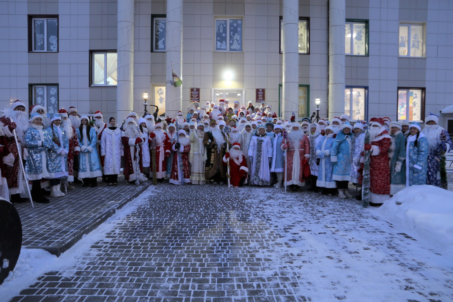 В Алексеевском состоялось открытие главной елки