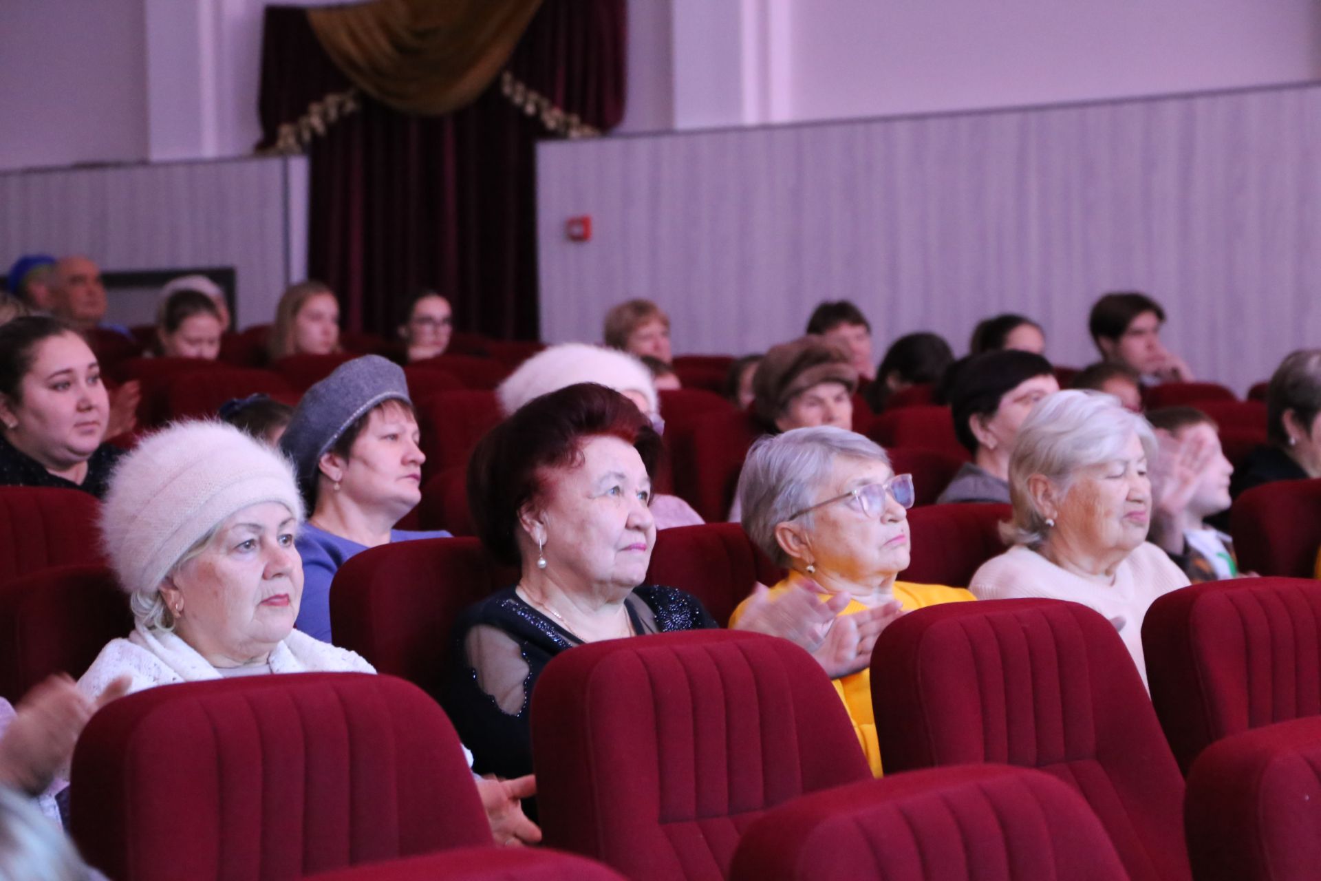 В Алексеевском состоялся благотворительный концерт в поддержку земляков-участников СВО