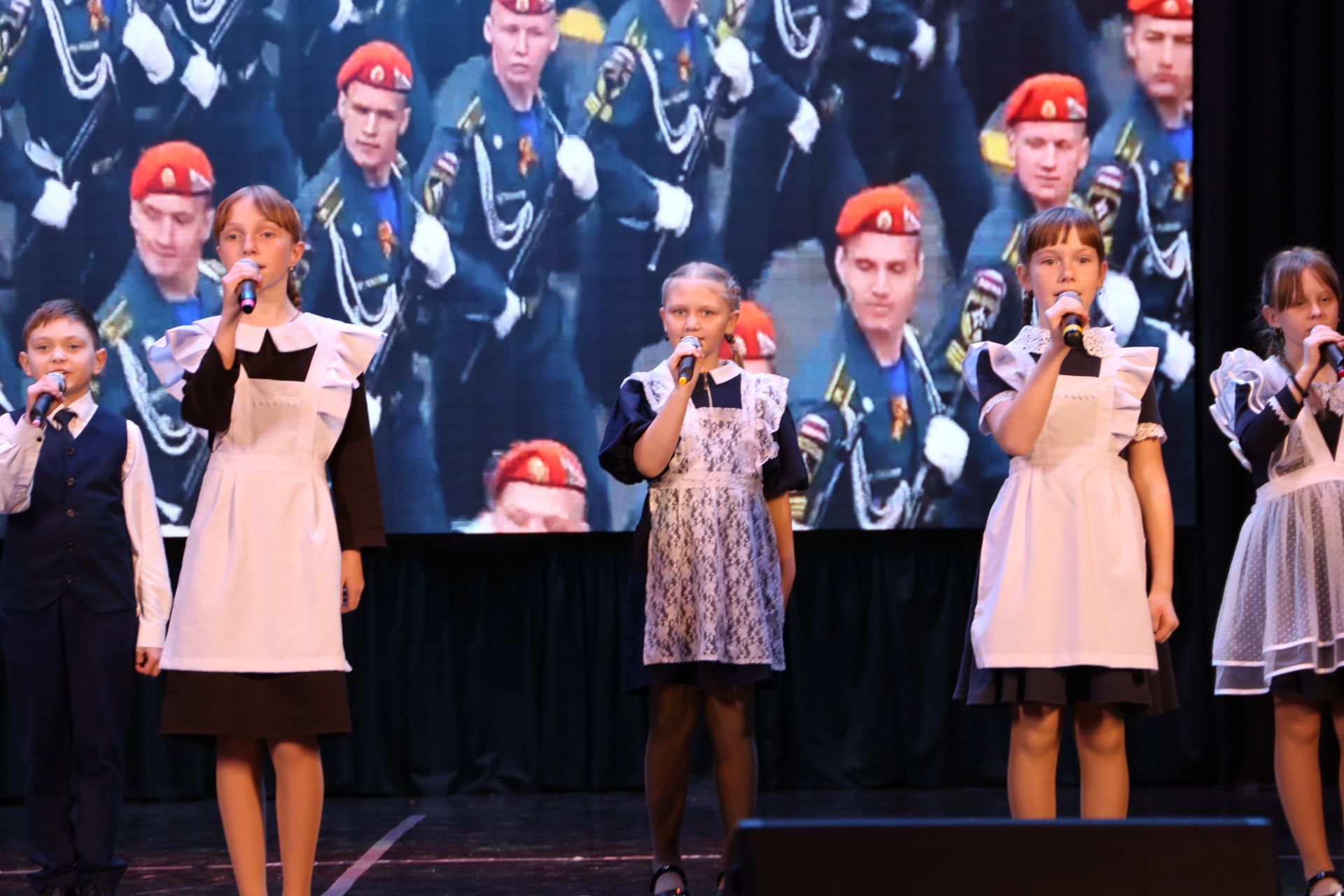 В Алексеевском  состоялся благотворительный концерт в поддержку земляков-участников СВО