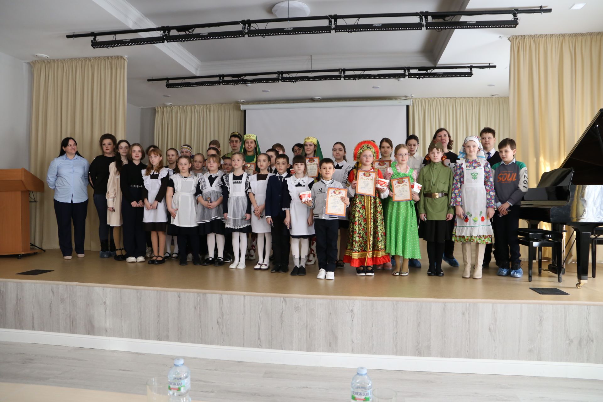 Алексеевские ребята продемонстрировали свои таланты в муниципальном конкурсе чтецов