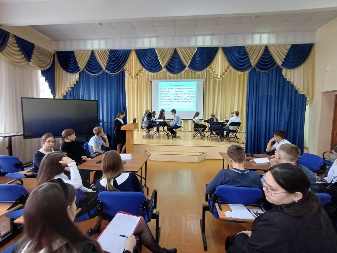 В Алексеевской школе №2  прошла серия весенних интеллектуальных игр «Что? Где? Когда?»