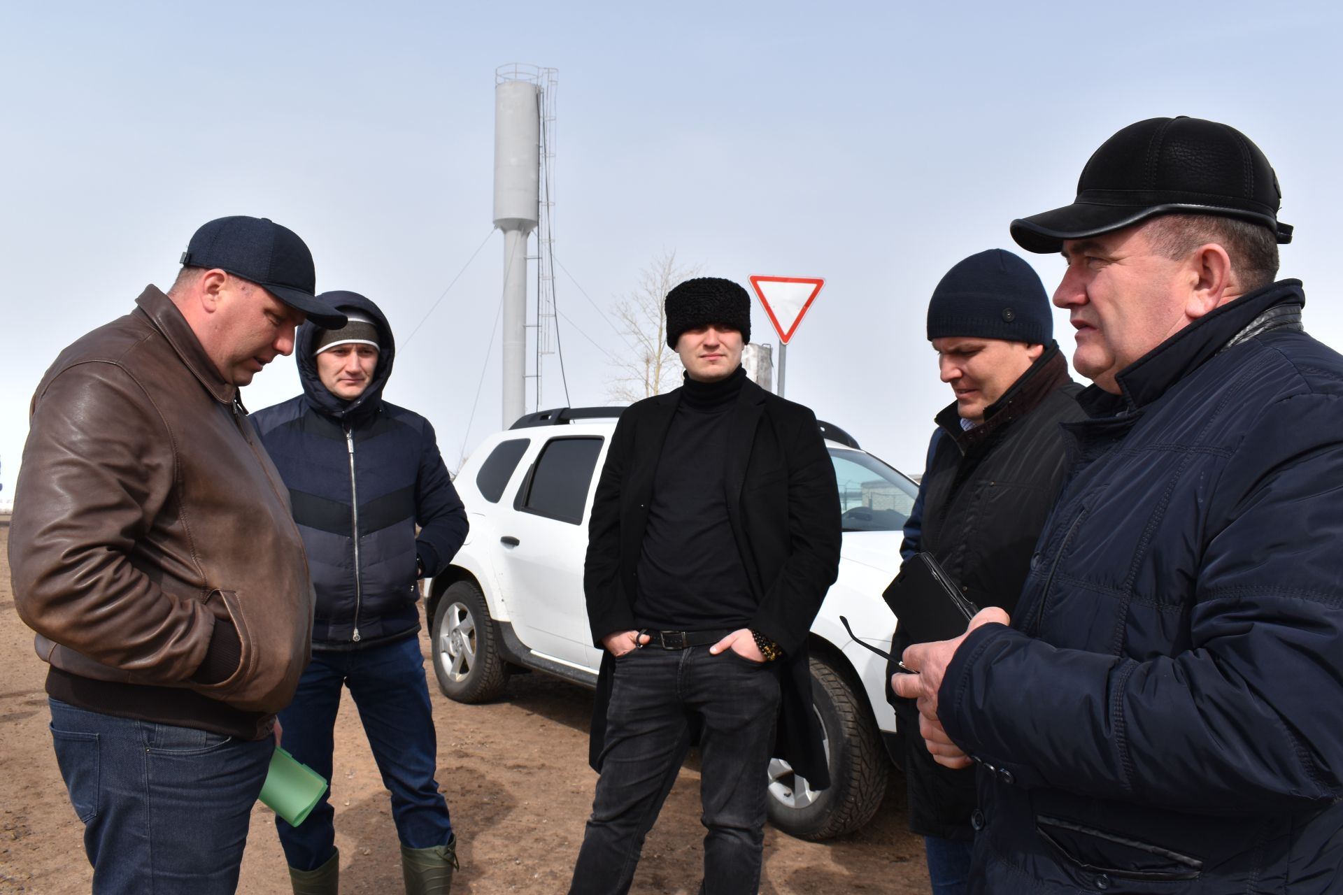 Заместитель министра сельского хозяйства и продовольствия РТ Рустем Гайнуллов принял участие в смотре-конкурсе по подготовке к весенне-полевым работам
