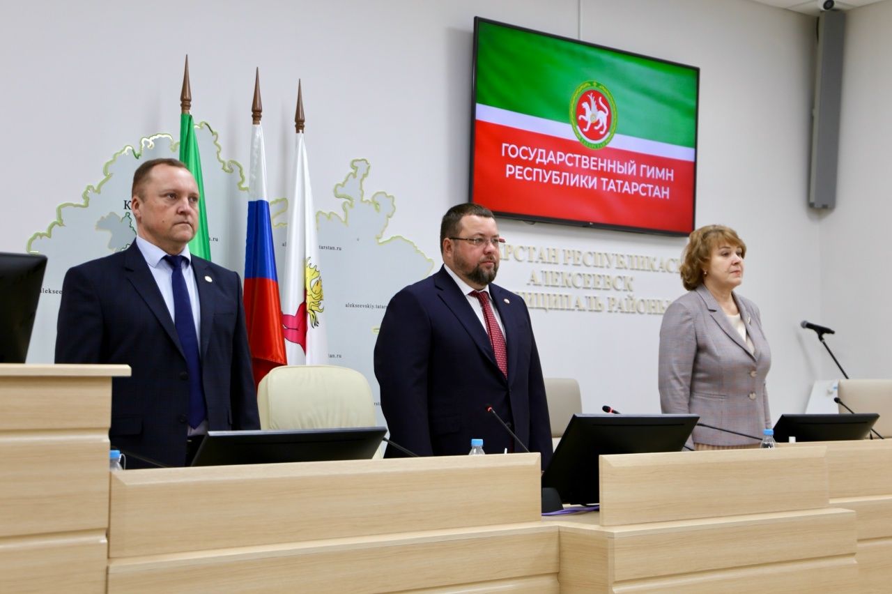 Совет Алексеевского района: от добрых дел к бюджетным решениям