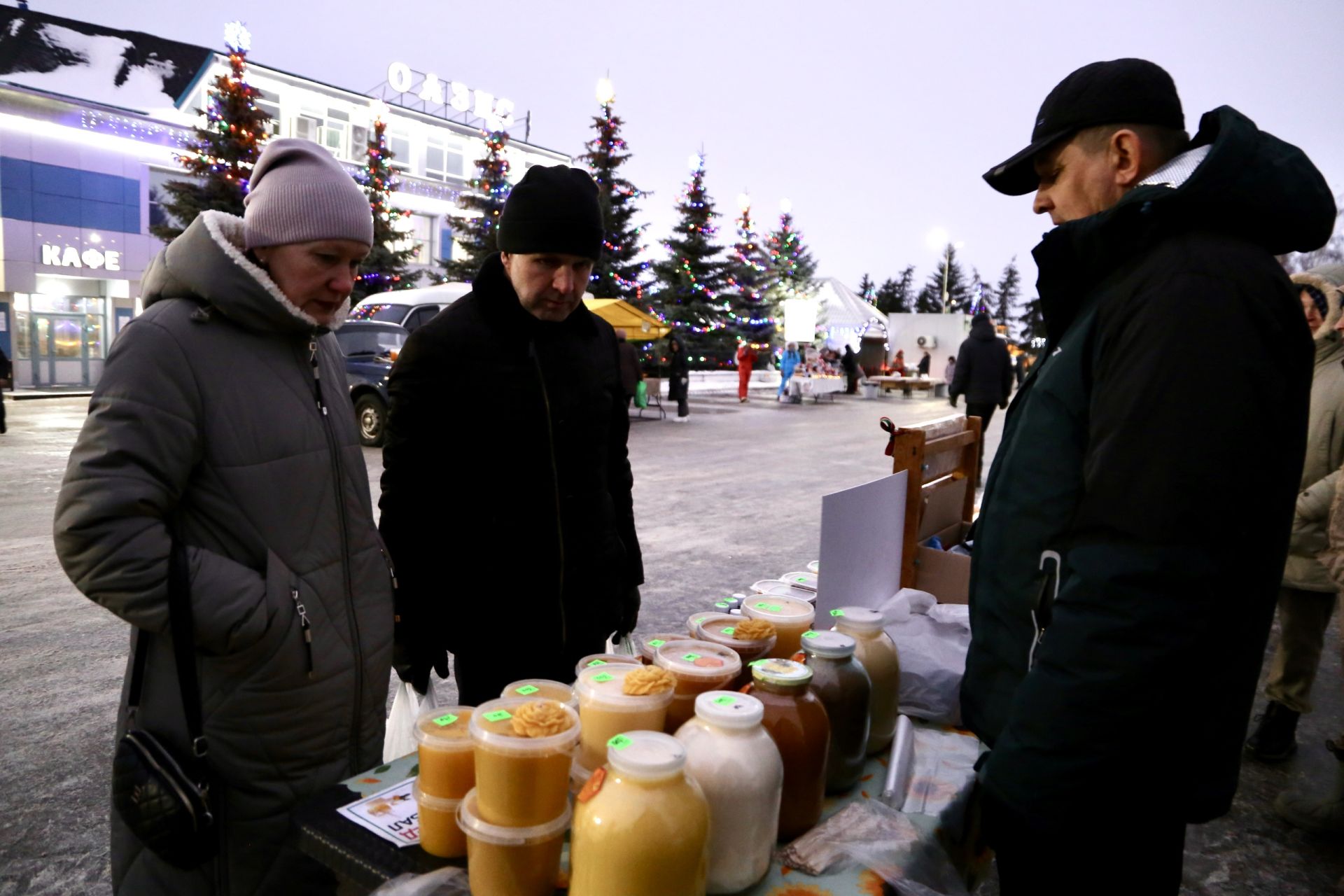 Сельскохозяйственная ярмарка объединила жителей Алексеевского