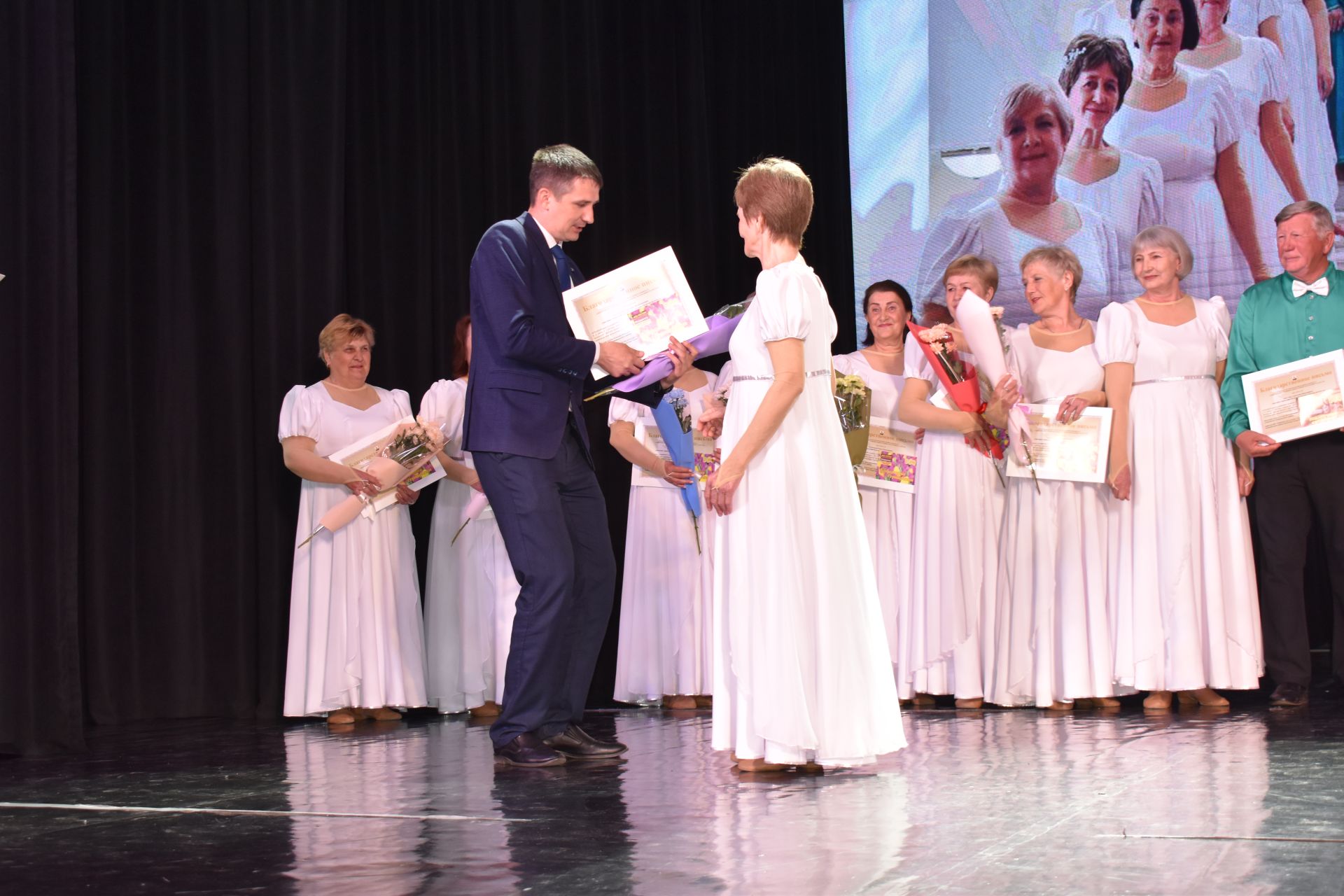 В Алексеевском состоялся юбилейный концерт «Элиты» и «Золотой молодости»